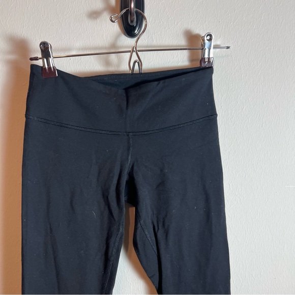 Lululemon black leggings size 4 wunder under - Picture 2 of 10
